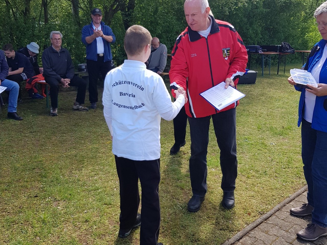 Gaumeisterschaft in trockenen Tuechern