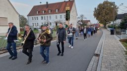 Weinfest und Königsproklamation