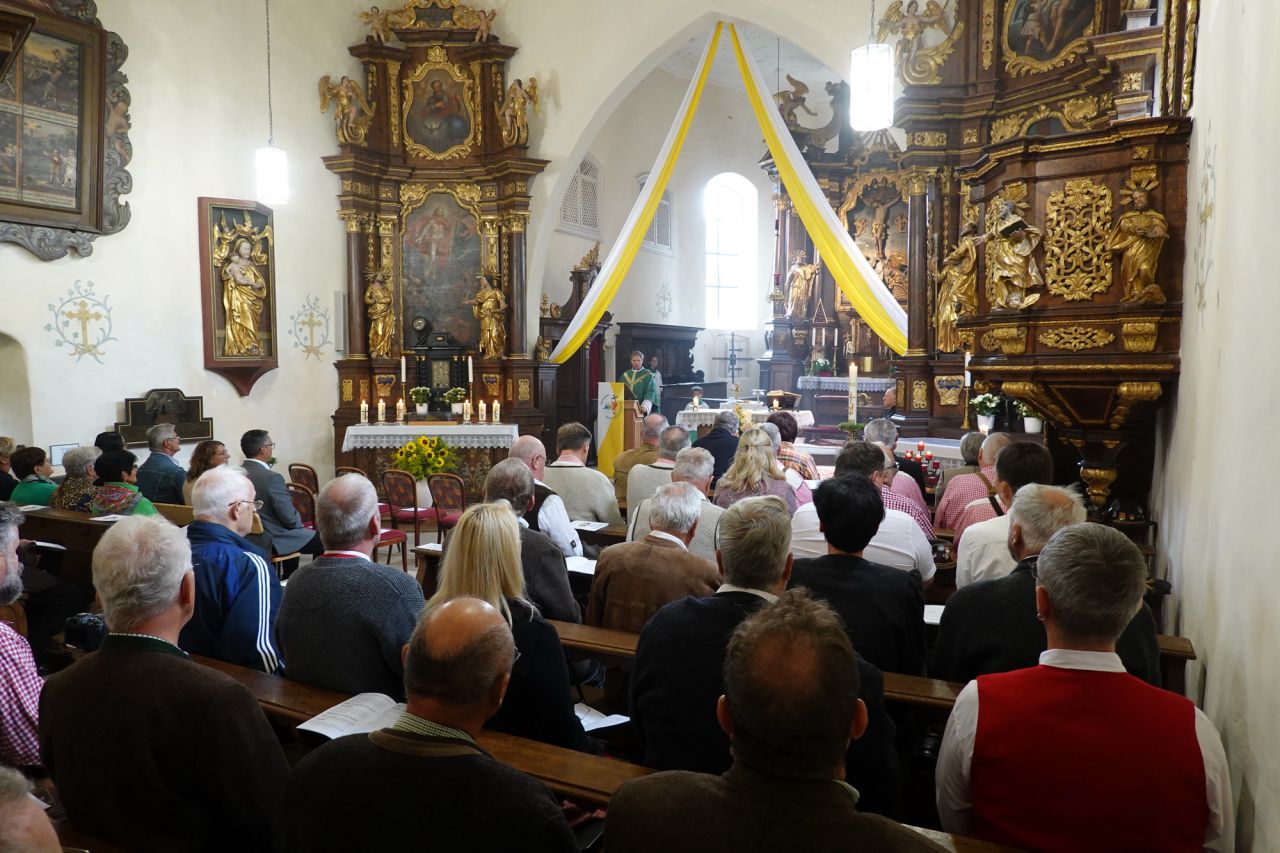 Erster Festgottesdienst der Böllerschützen am Kreuzberg