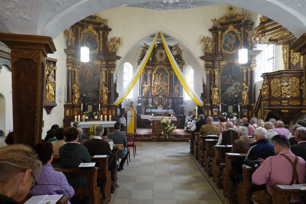 Erster Festgottesdienst der Böllerschützen am Kreuzberg