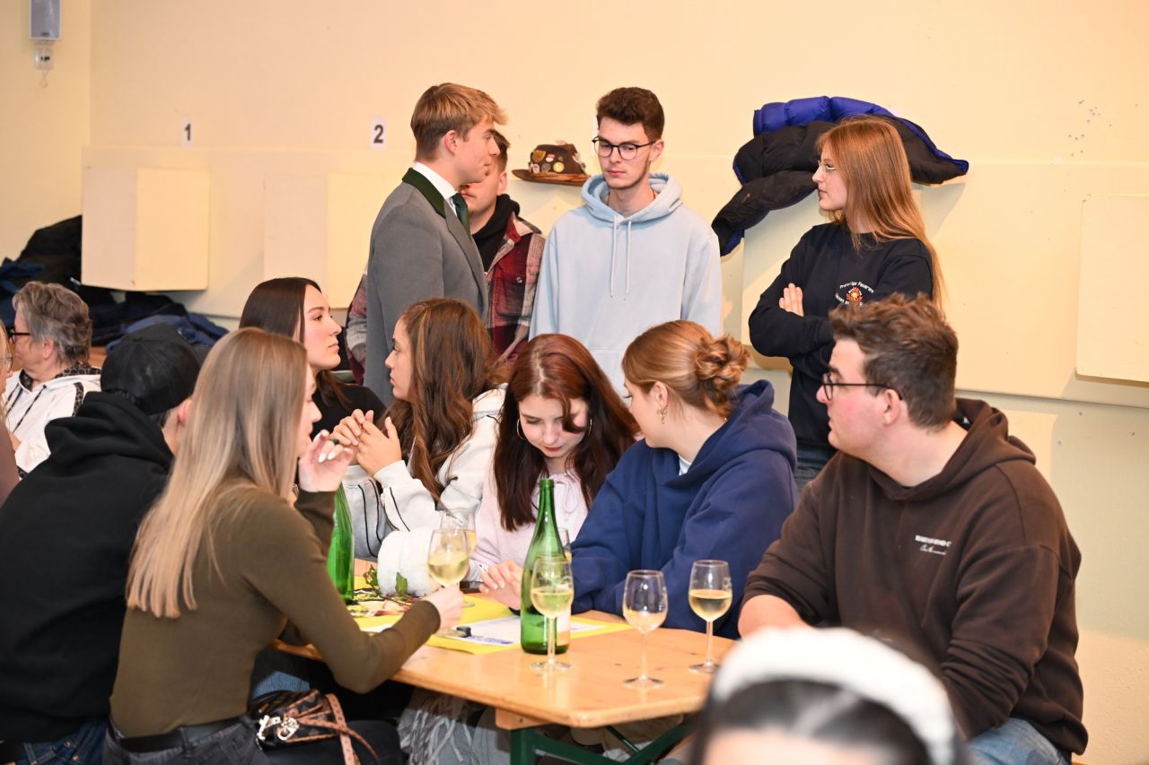 Weinfest mit Königsproklamation 2025