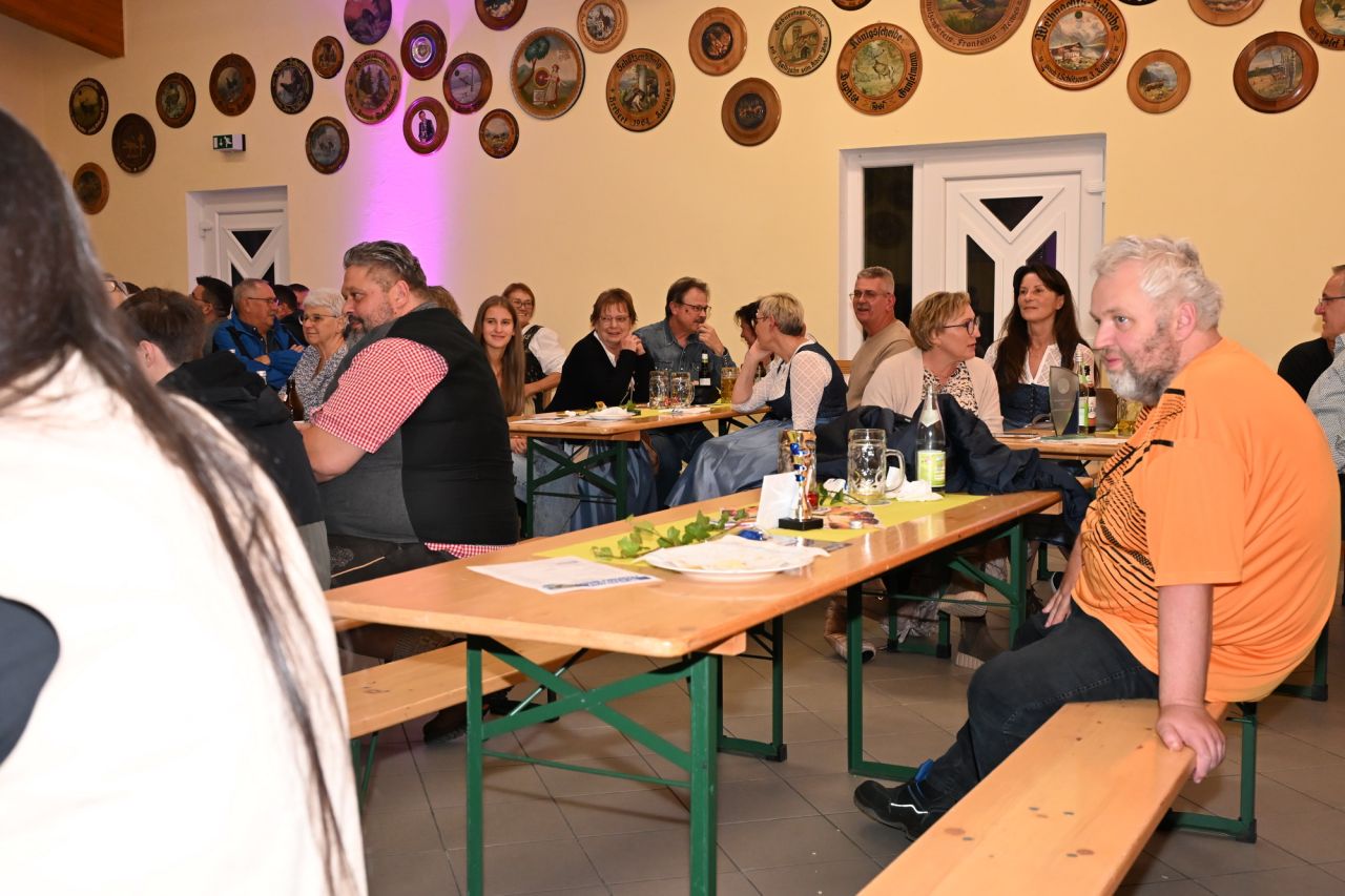 Weinfest mit Königsproklamation 2025